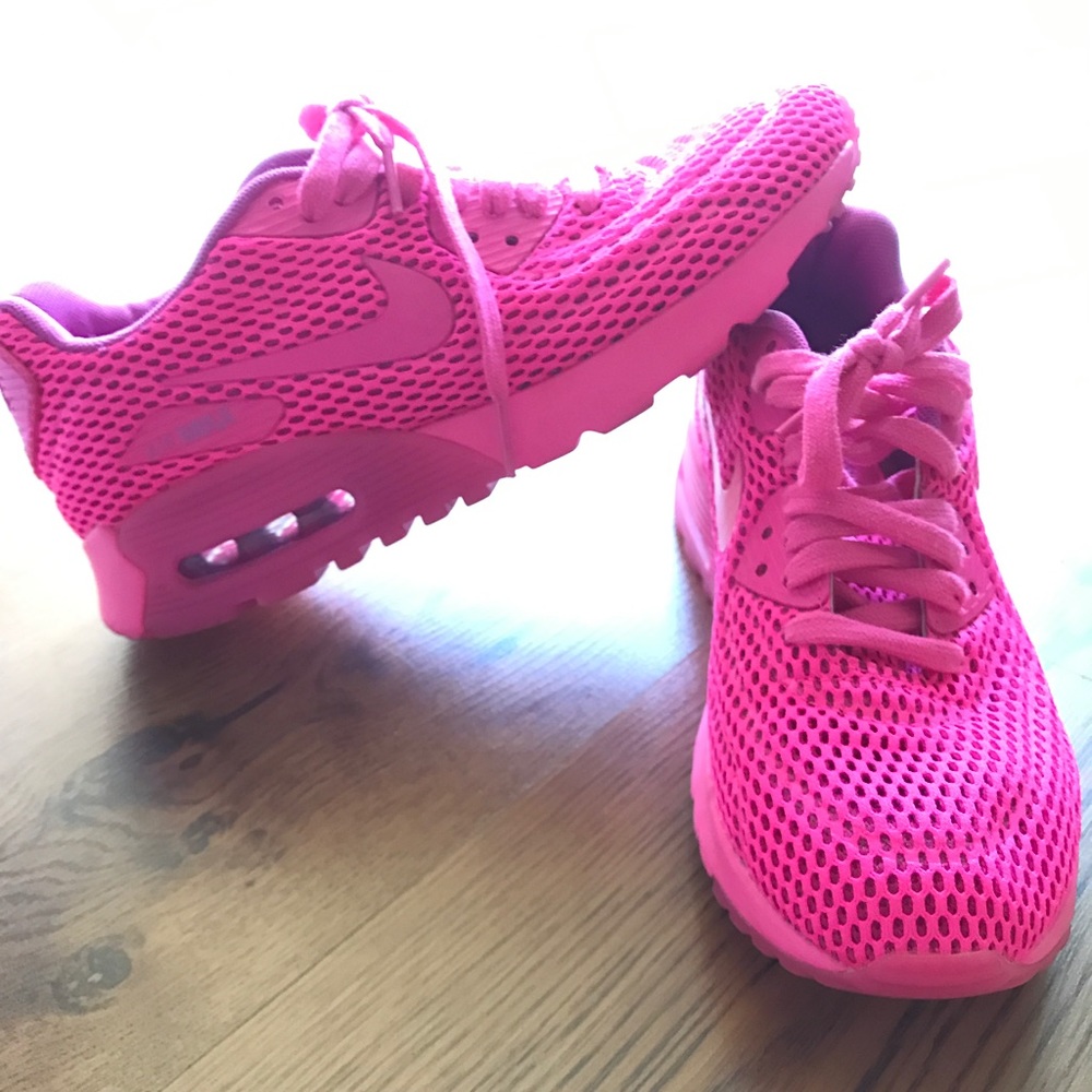Hot Pink Nike Air Max